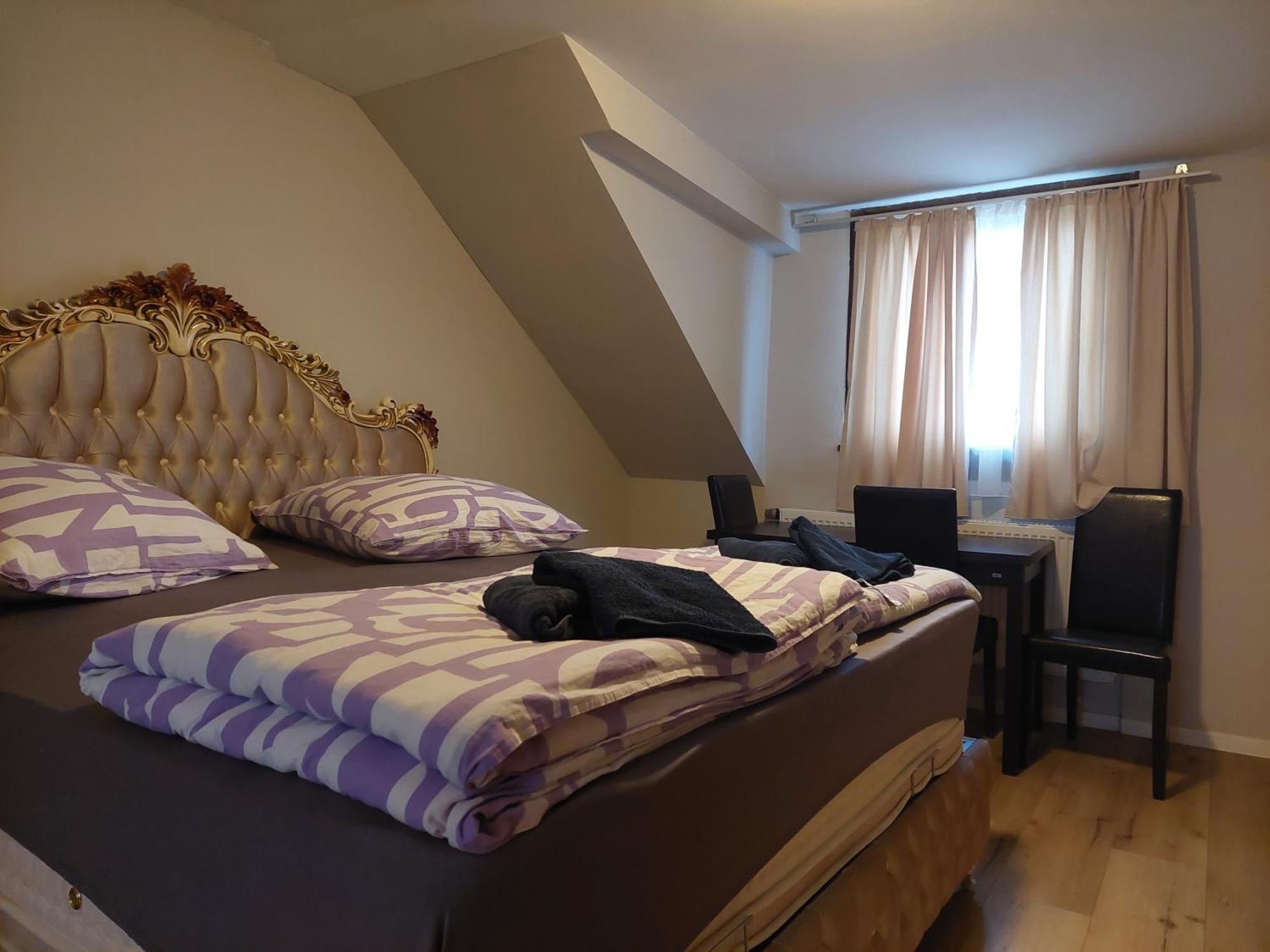 Hotel Bruchsaler Herz Esterno foto